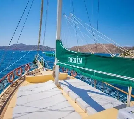 Derin Tekne Botel